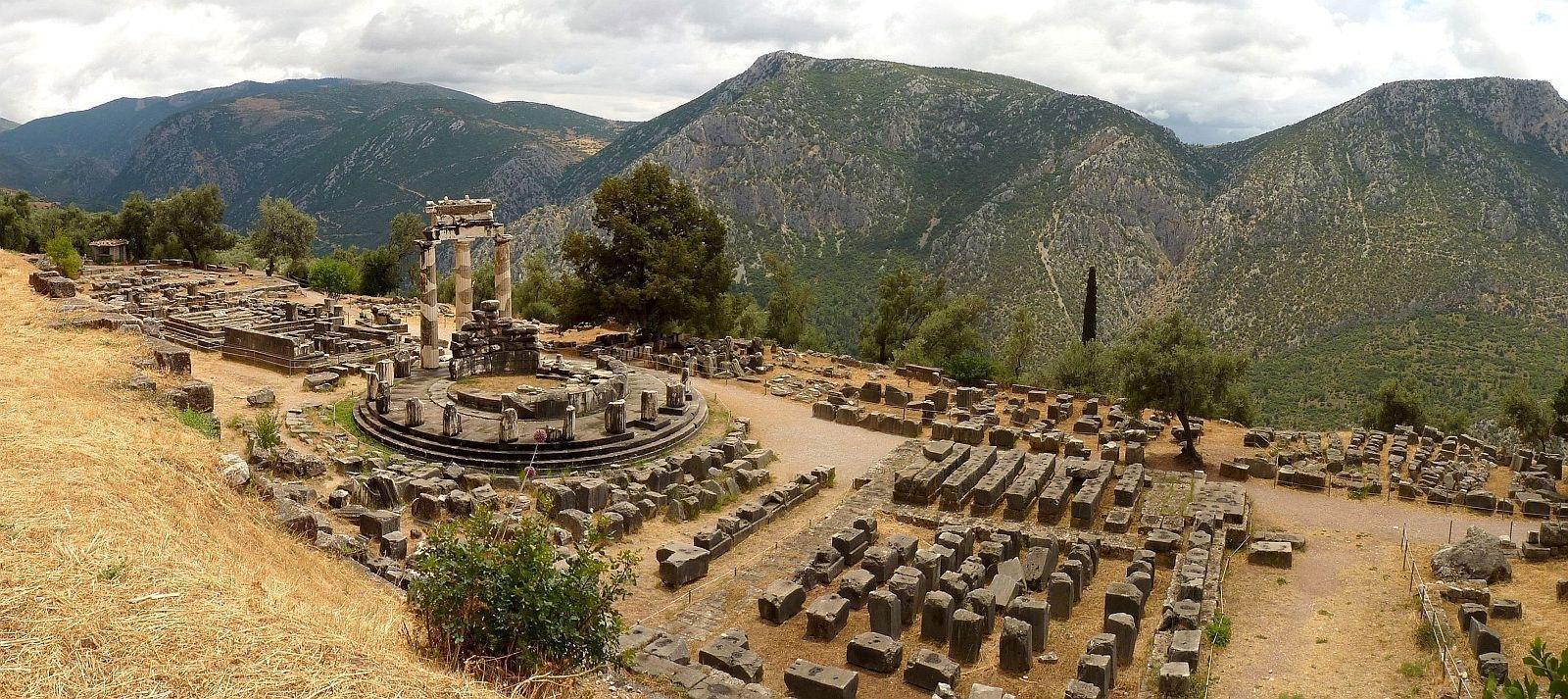 Private Delphi Day Trip